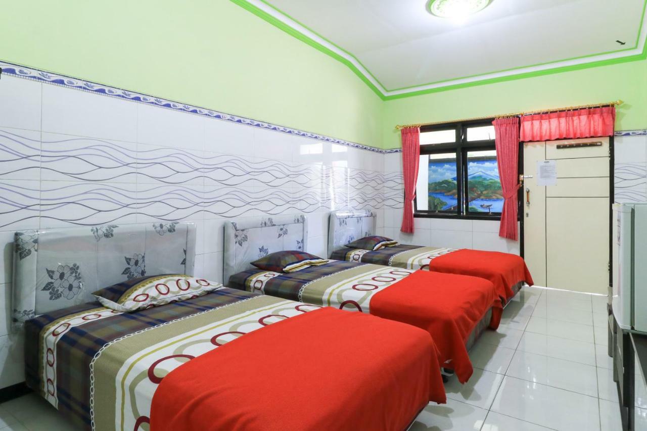 Naga Mas Hotel Mojokerto Exterior foto